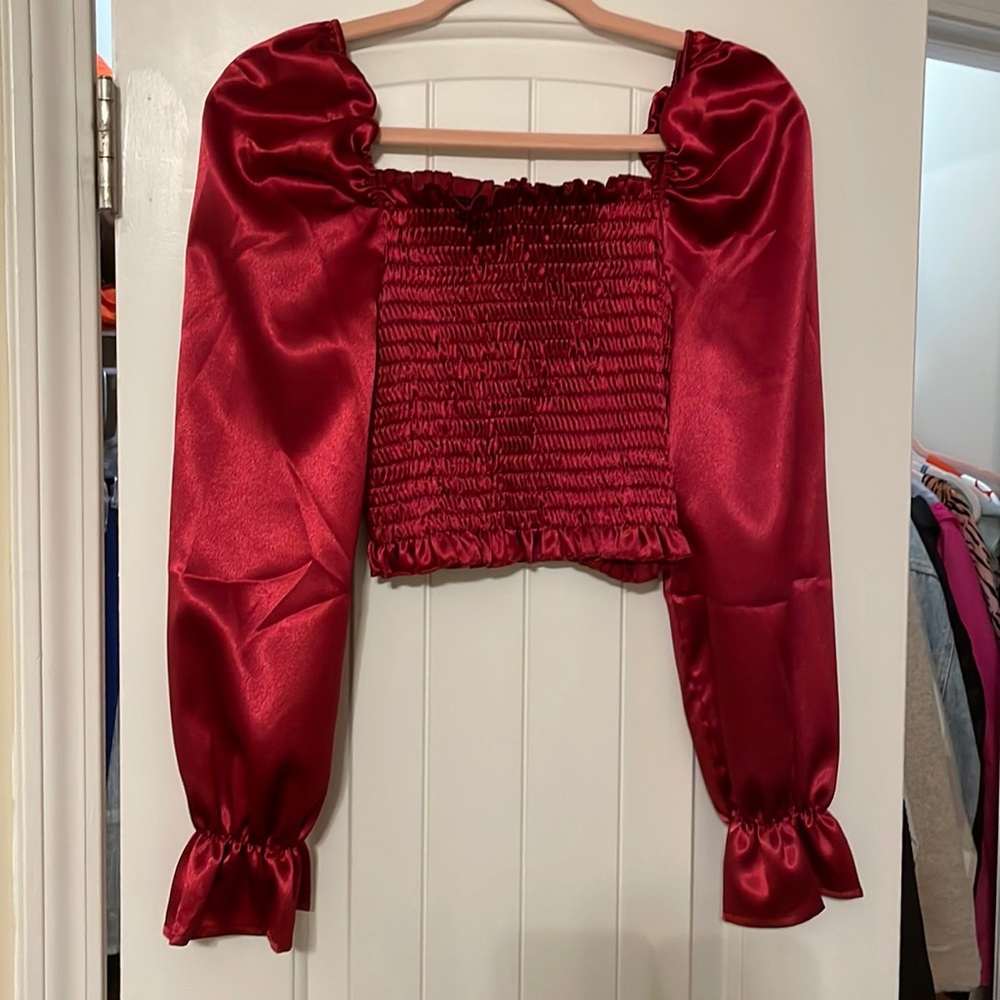 Long sleeve crop top